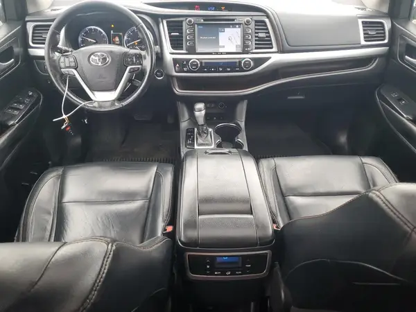 5TDJZRFH1JS801613 2018 TOYOTA HIGHLANDER - Image 8