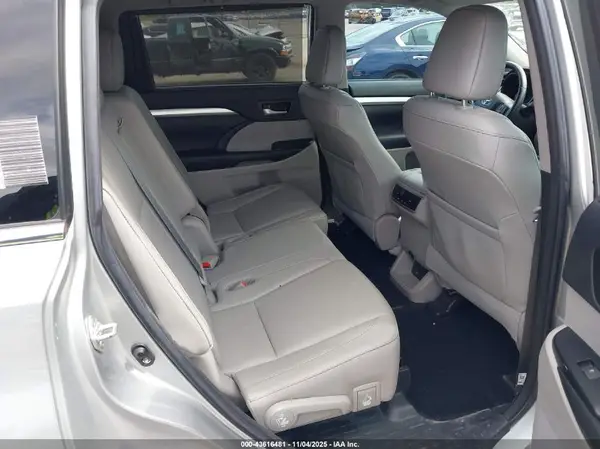 5TDJZRFH1JS817410 2018 TOYOTA HIGHLANDER - Image 8