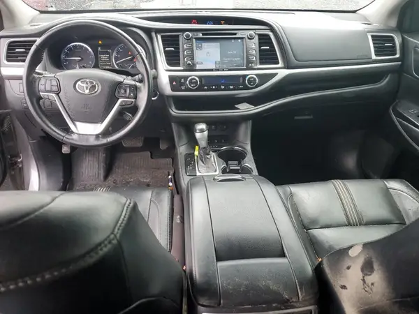 5TDJZRFH1JS819447 2018 TOYOTA HIGHLANDER - Image 8