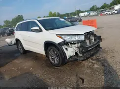 5TDJZRFH1JS820100 2018 TOYOTA HIGHLANDER