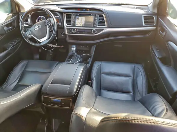 5TDJZRFH1JS827242 2018 TOYOTA HIGHLANDER - Image 8