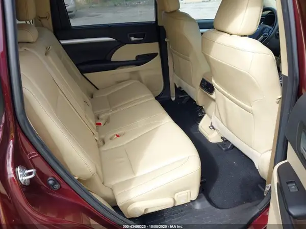 5TDJZRFH1JS827757 2018 TOYOTA HIGHLANDER - Image 8