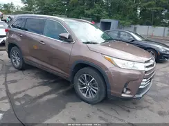 5TDJZRFH1JS838984 2018 TOYOTA HIGHLANDER