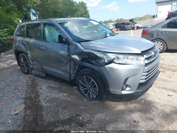 5TDJZRFH1JS850827 2018 TOYOTA HIGHLANDER - Image 1