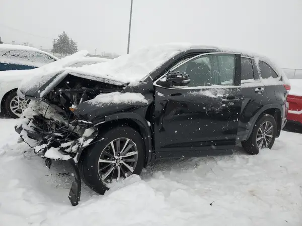 5TDJZRFH1JS857261 2018 TOYOTA HIGHLANDER - Image 1