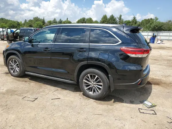 5TDJZRFH1JS863528 2018 TOYOTA HIGHLANDER - Image 2
