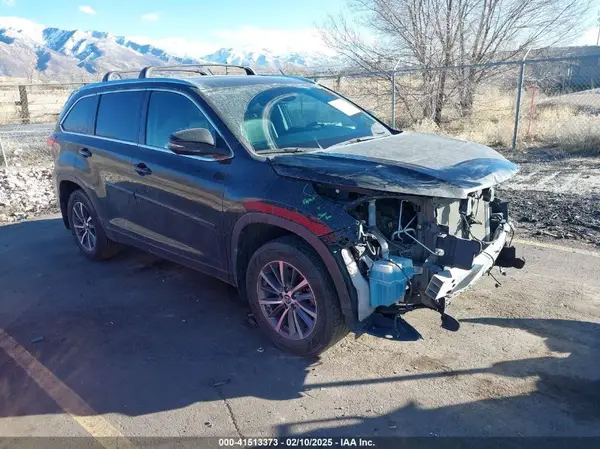 5TDJZRFH1JS879096 2018 TOYOTA HIGHLANDER - Image 1