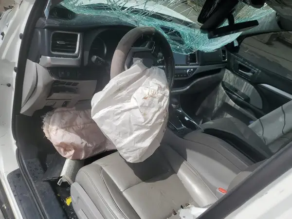 5TDJZRFH1JS884086 2018 TOYOTA HIGHLANDER - Image 8