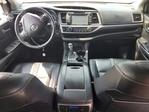 5TDJZRFH1JS884265 2018 TOYOTA HIGHLANDER - Image 8