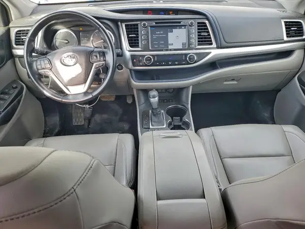 5TDJZRFH1JS885187 2018 TOYOTA HIGHLANDER - Image 8