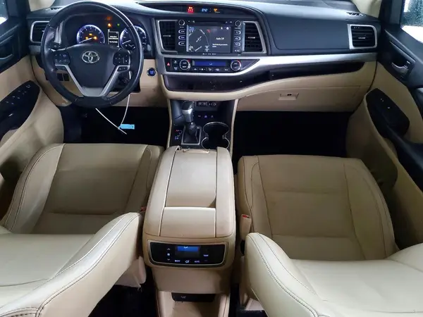 5TDJZRFH1JS902960 2018 TOYOTA HIGHLANDER - Image 8