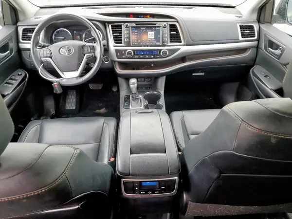 5TDJZRFH1JS905793 2018 TOYOTA HIGHLANDER - Image 8