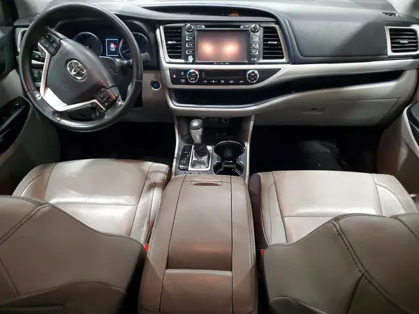 5TDJZRFH1JS912811 2018 TOYOTA HIGHLANDER - Image 8