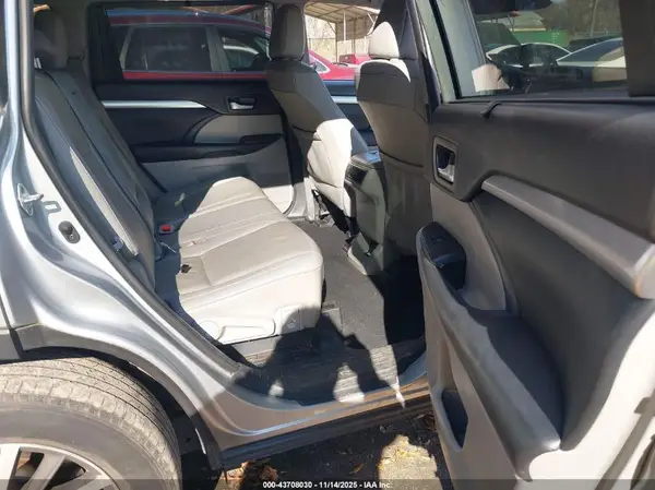 5TDJZRFH1KS567507 2019 TOYOTA HIGHLANDER - Image 8