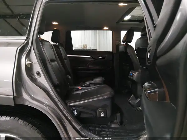 5TDJZRFH1KS572335 2019 TOYOTA HIGHLANDER - Image 8