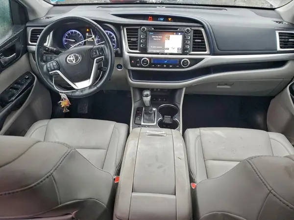 5TDJZRFH1KS576837 2019 TOYOTA HIGHLANDER - Image 8