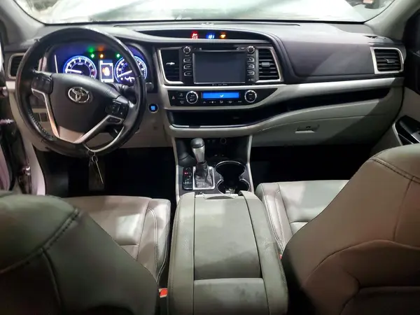 5TDJZRFH1KS577308 2019 TOYOTA HIGHLANDER - Image 8