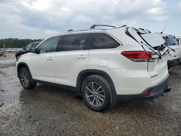 5TDJZRFH1KS585103 2019 TOYOTA HIGHLANDER - Image 2