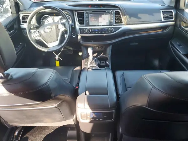 5TDJZRFH1KS588163 2019 TOYOTA HIGHLANDER - Image 8