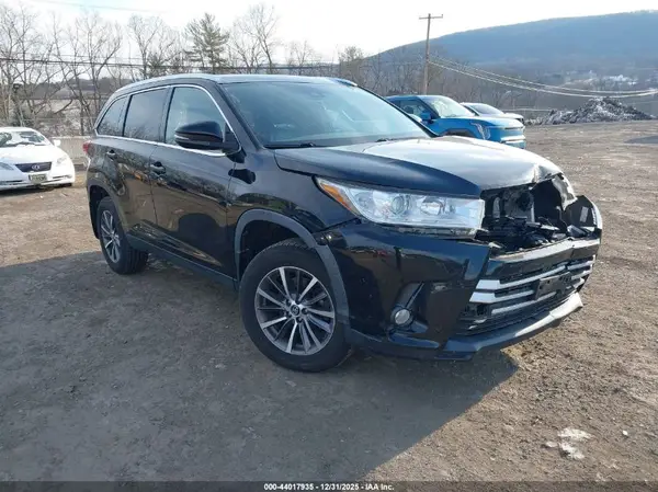 5TDJZRFH1KS589443 2019 TOYOTA HIGHLANDER - Image 1