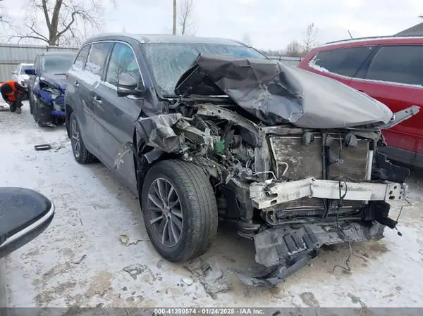 5TDJZRFH1KS591063 2019 TOYOTA HIGHLANDER - Image 1