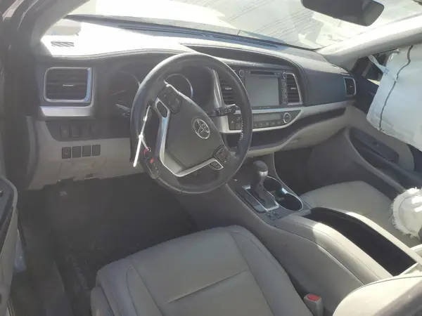 5TDJZRFH1KS594416 2019 TOYOTA HIGHLANDER - Image 8