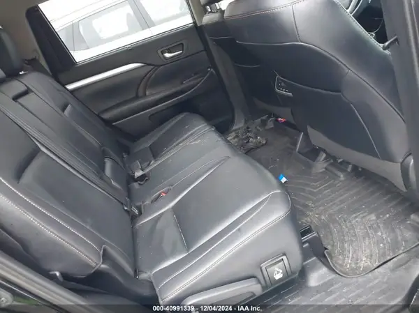 5TDJZRFH1KS594688 2019 TOYOTA HIGHLANDER - Image 8
