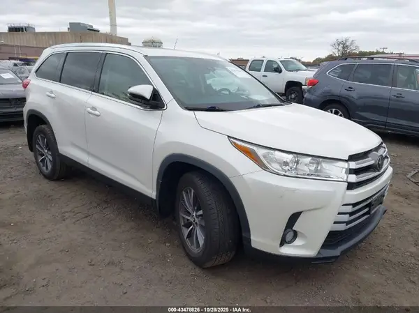 5TDJZRFH1KS595341 2019 TOYOTA HIGHLANDER - Image 1