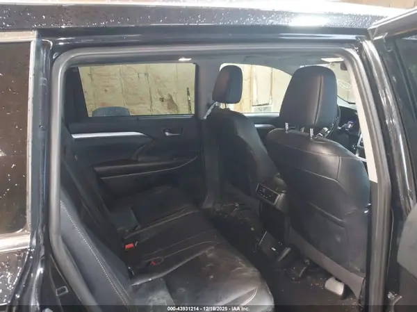 5TDJZRFH1KS595419 2019 TOYOTA HIGHLANDER - Image 8