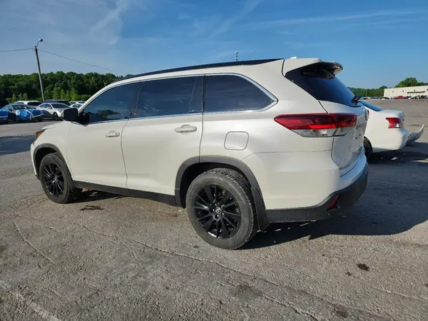5TDJZRFH1KS598918 2019 TOYOTA HIGHLANDER - Image 2
