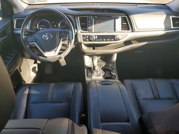 5TDJZRFH1KS599521 2019 TOYOTA HIGHLANDER - Image 8