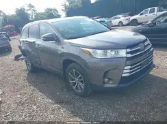 5TDJZRFH1KS606323 2019 TOYOTA HIGHLANDER