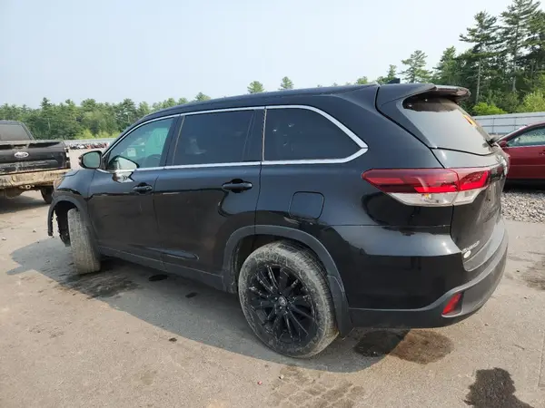 5TDJZRFH1KS608427 2019 TOYOTA HIGHLANDER - Image 2