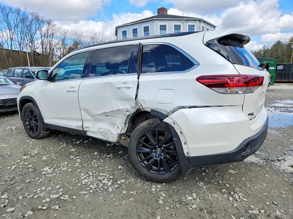 5TDJZRFH1KS609951 2019 TOYOTA HIGHLANDER - Image 2