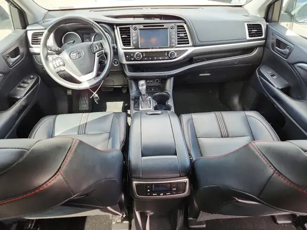 5TDJZRFH1KS609951 2019 TOYOTA HIGHLANDER - Image 8