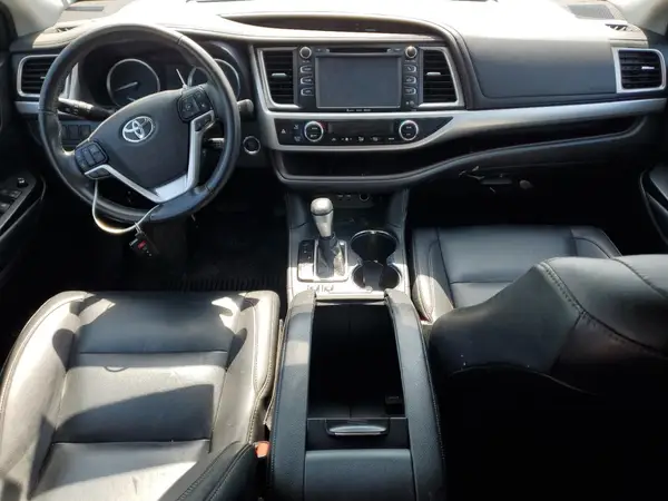 5TDJZRFH1KS610453 2019 TOYOTA HIGHLANDER - Image 8