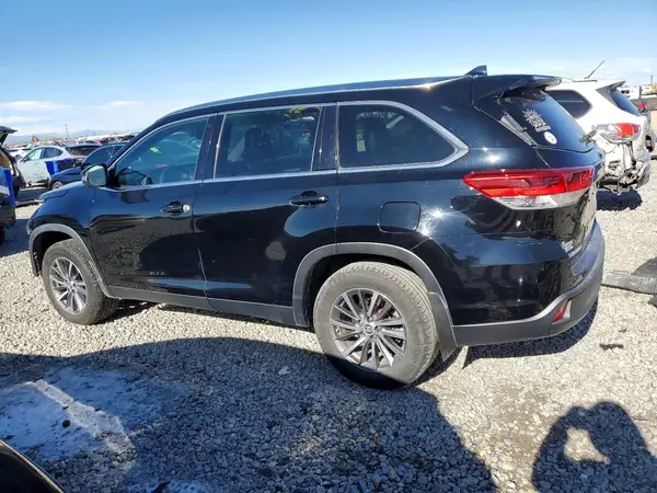 5TDJZRFH1KS613174 2019 TOYOTA HIGHLANDER - Image 2