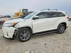 5TDJZRFH1KS615040 2019 TOYOTA HIGHLANDER