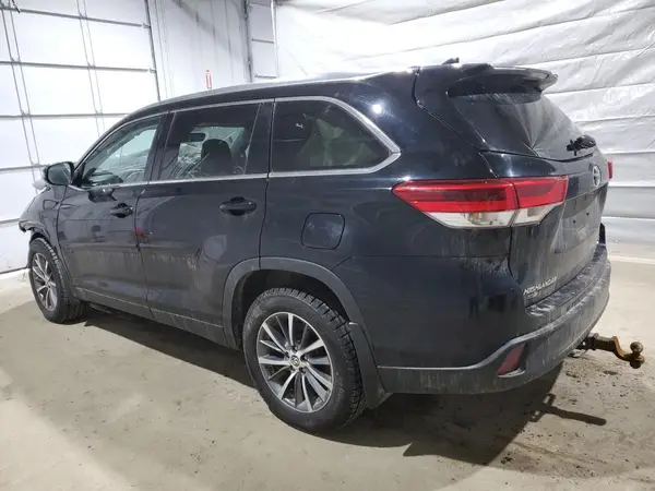 5TDJZRFH1KS615927 2019 TOYOTA HIGHLANDER - Image 2