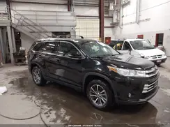5TDJZRFH1KS623784 2019 TOYOTA HIGHLANDER