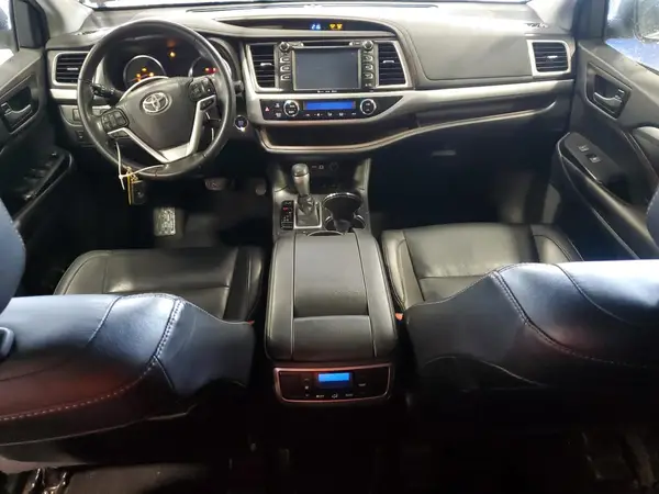 5TDJZRFH1KS629052 2019 TOYOTA HIGHLANDER - Image 8