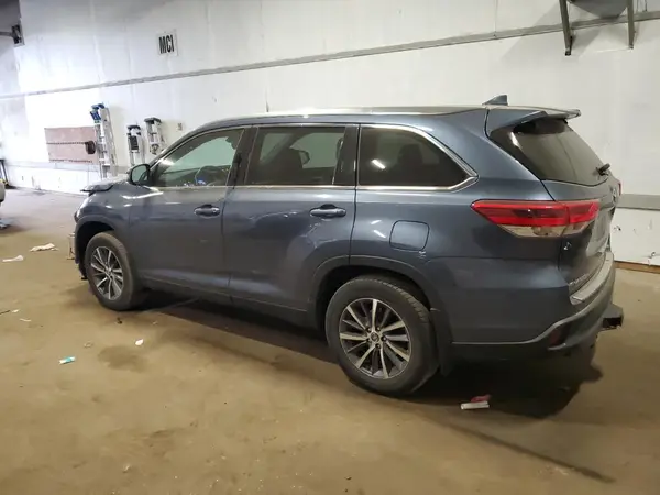 5TDJZRFH1KS701478 2019 TOYOTA HIGHLANDER - Image 2