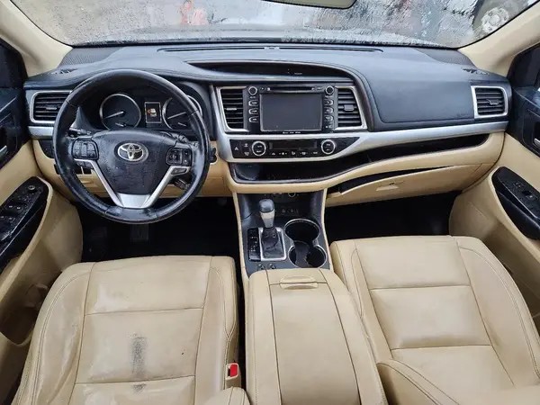 5TDJZRFH1KS708396 2019 TOYOTA HIGHLANDER - Image 8