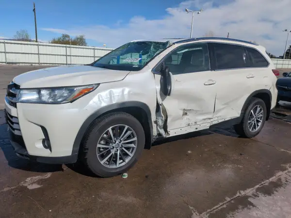 5TDJZRFH1KS710018 2019 TOYOTA HIGHLANDER - Image 1