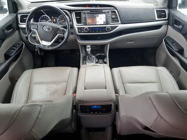5TDJZRFH1KS711198 2019 TOYOTA HIGHLANDER - Image 8