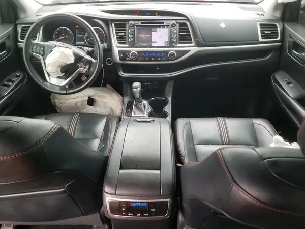 5TDJZRFH1KS728146 2019 TOYOTA HIGHLANDER - Image 8