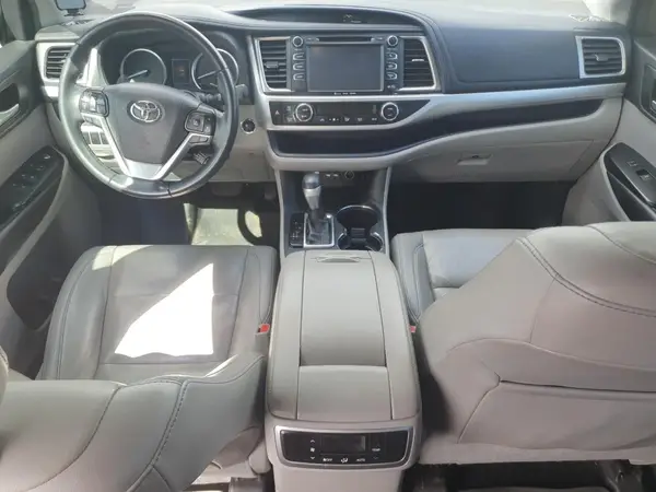 5TDJZRFH1KS731077 2019 TOYOTA HIGHLANDER - Image 8