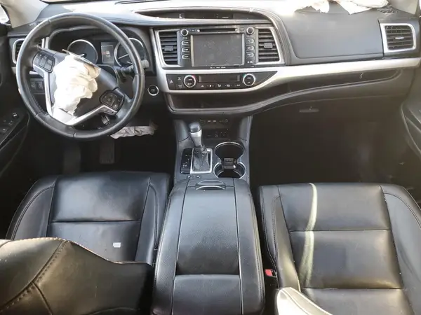 5TDJZRFH1KS741429 2019 TOYOTA HIGHLANDER - Image 8