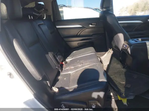 5TDJZRFH1KS922403 2019 TOYOTA HIGHLANDER - Image 8