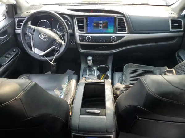 5TDJZRFH1KS933482 2019 TOYOTA HIGHLANDER - Image 8